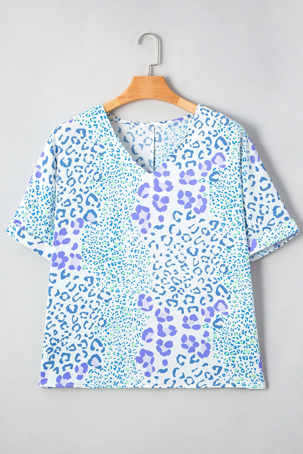 Sky Blue Leopard Print Short Sleeve V Neck Plus Size Top - enhanced image 11
