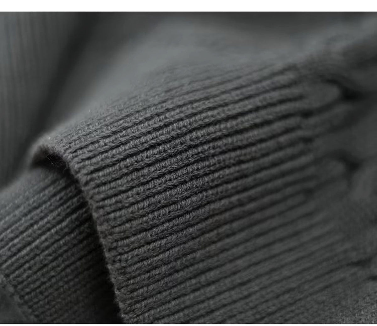 A1. Round Neck Sweater Men's Loose Sweater