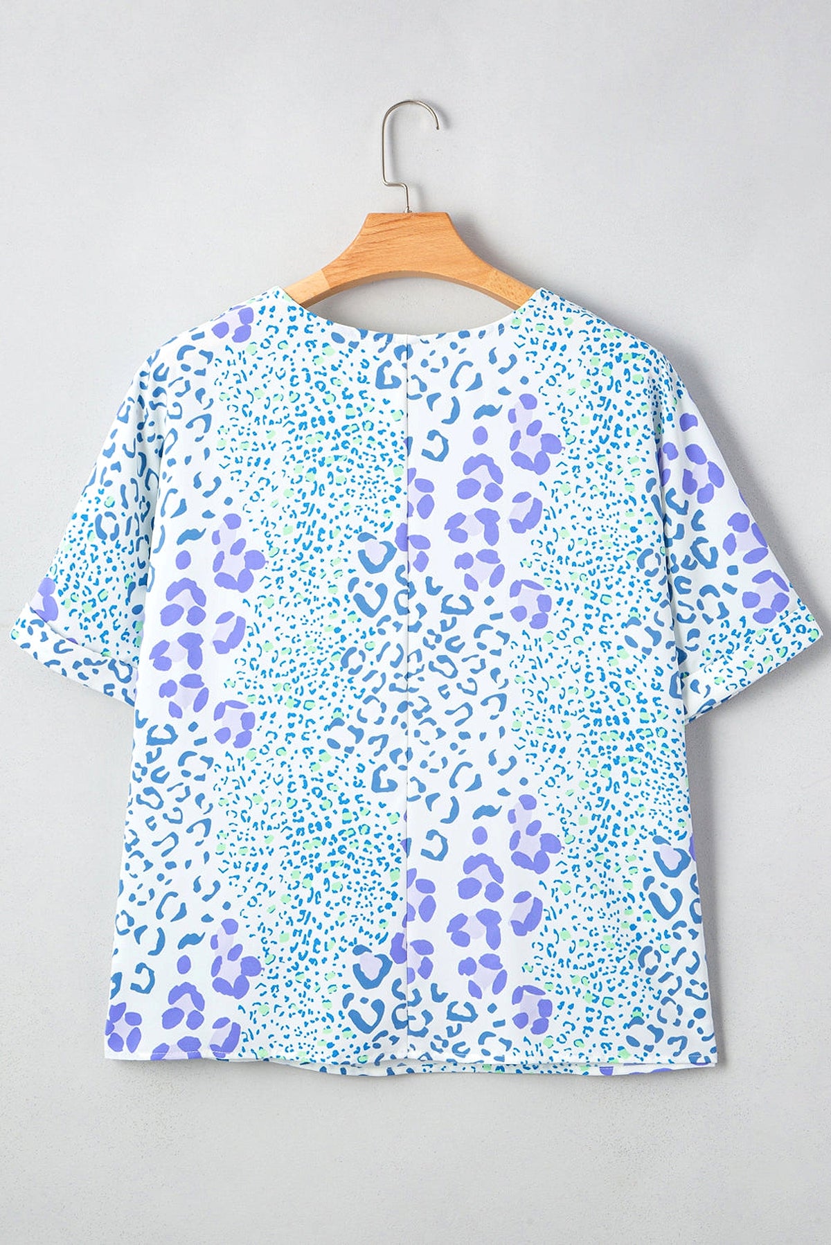 Sky Blue Leopard Print Short Sleeve V Neck Plus Size Top - enhanced image 12