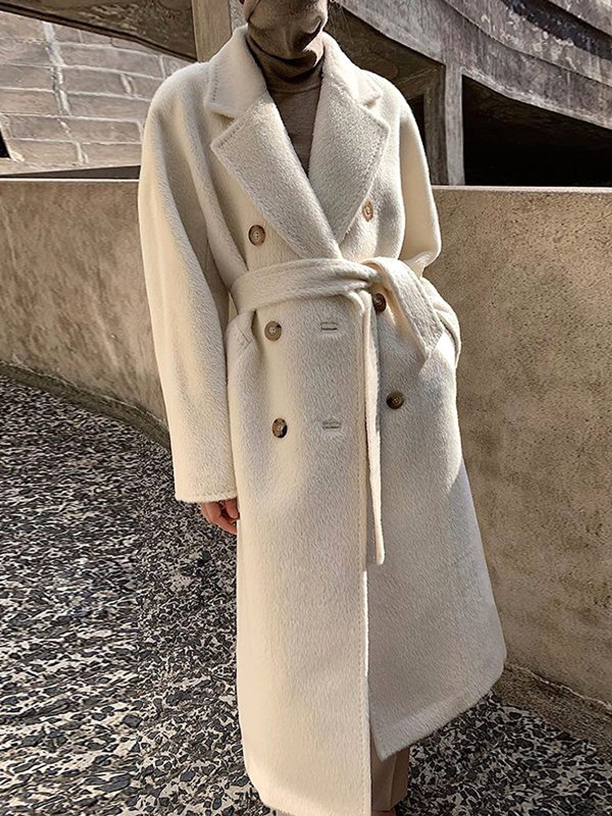 Solid Sail Sheep Camel Coat – Luxury & Warmth for Winter Elegance - enhanced image 12
