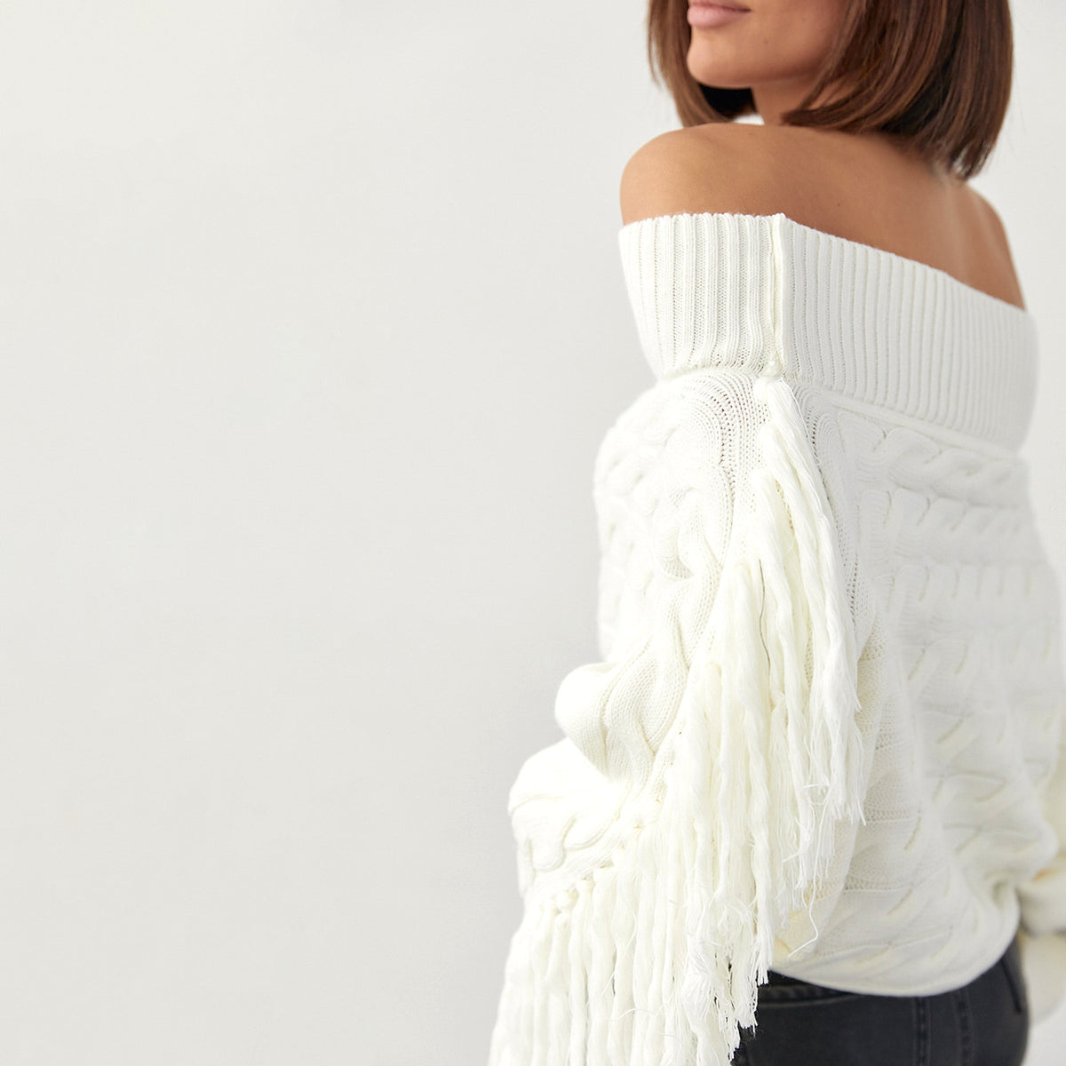 A Pure Color Elegant Style Woolen Tassel Design Sweater  Women - enhanced image 14