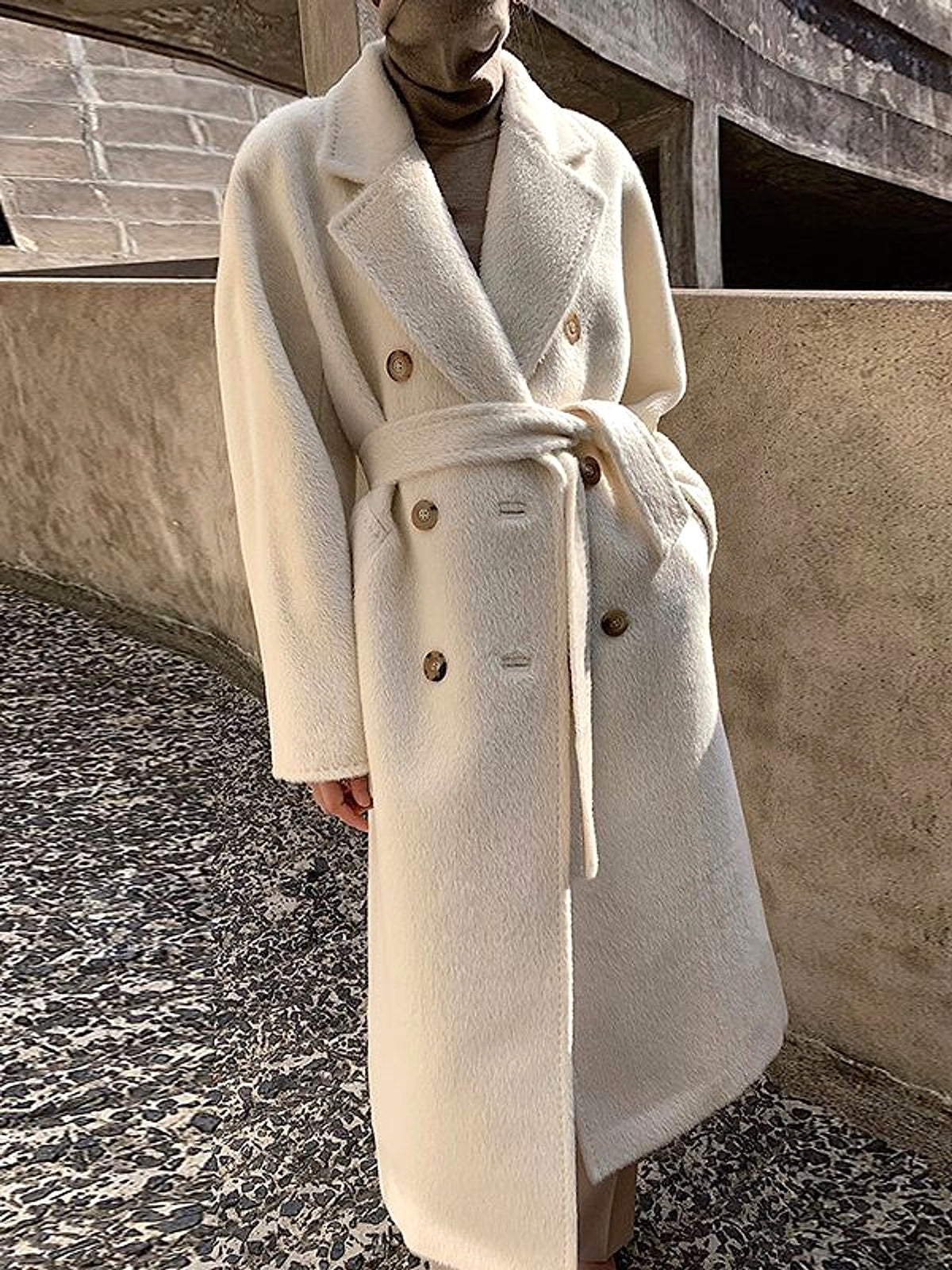 Solid Sail Sheep Camel Coat – Luxury & Warmth for Winter Elegance - enhanced image 17